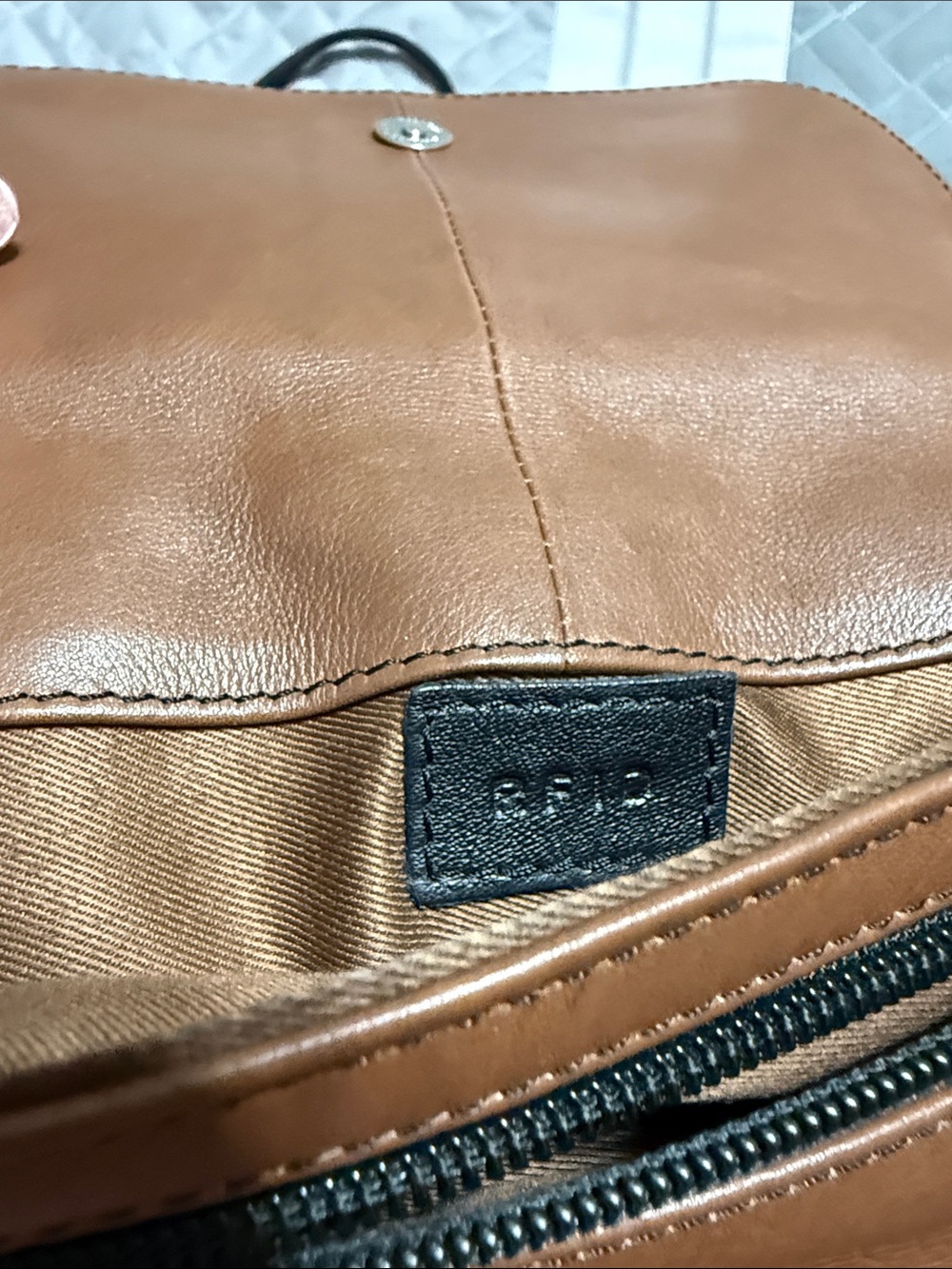 Classic Two-Tone Black and Brown Crossbody Bag - Picture 5 of 9